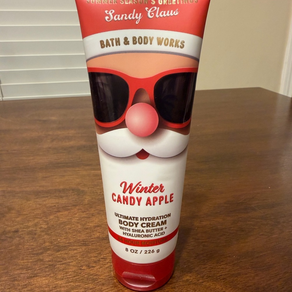 Bath & Body Works Santa Claus Body Cream - Red & White